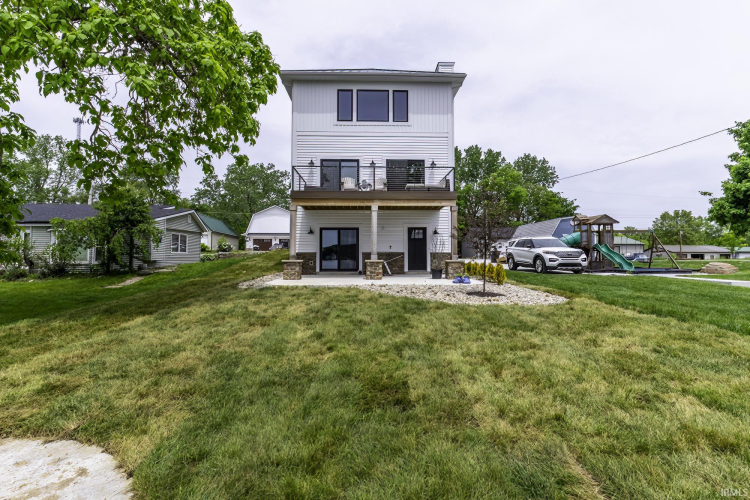 Listing Image 4