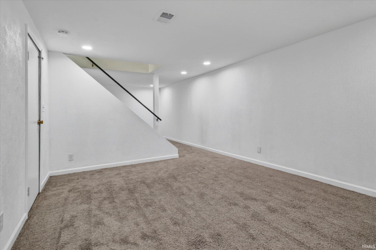 Listing Image 26