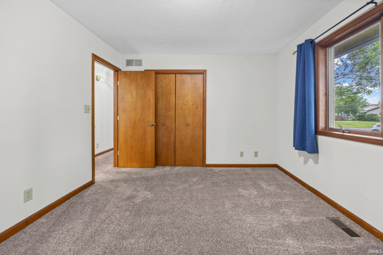 Listing Image 24