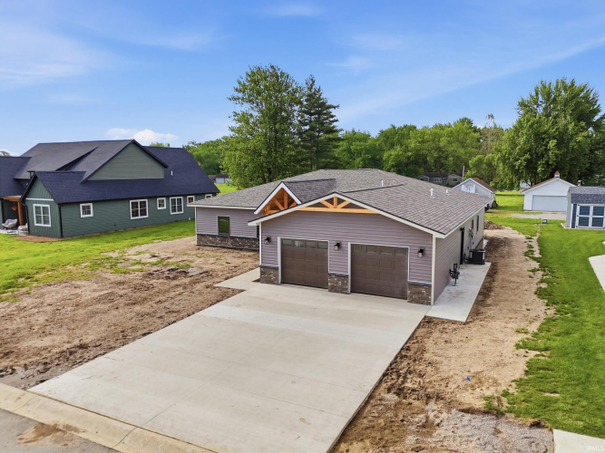 Listing Image 14