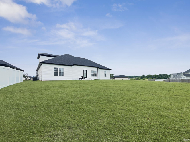 Listing Image 27