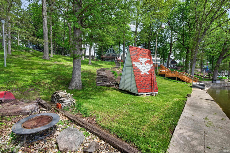 Listing Image 9