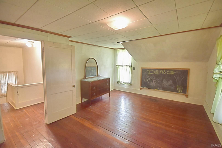 Listing Image 28