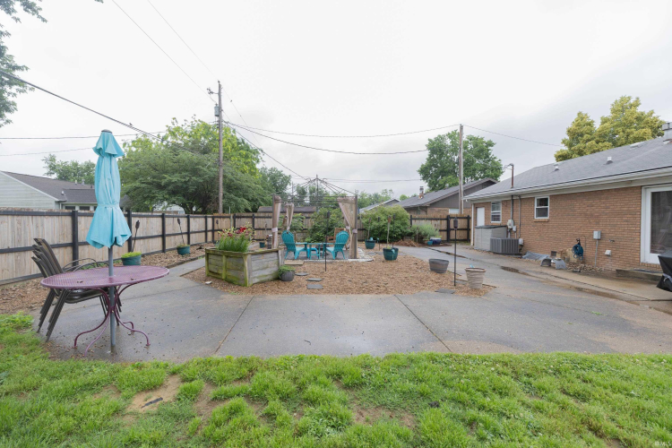 Listing Image 16