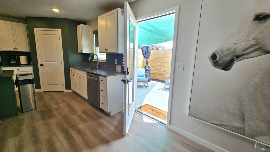 Listing Image 22