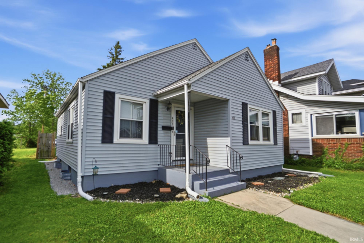 Listing Image 3