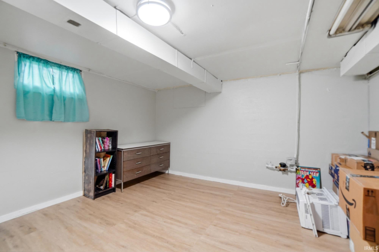 Listing Image 31
