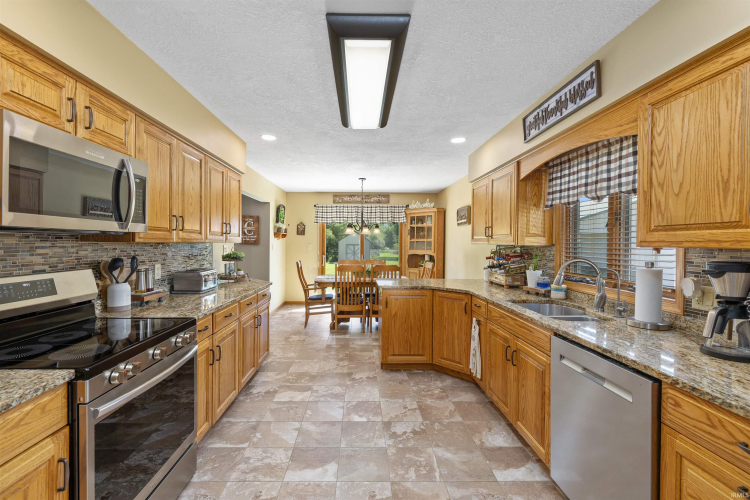 Listing Image 13