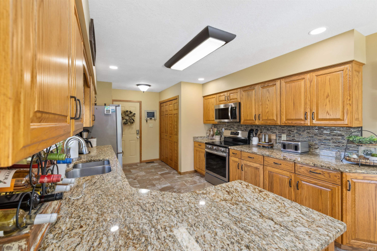 Listing Image 15
