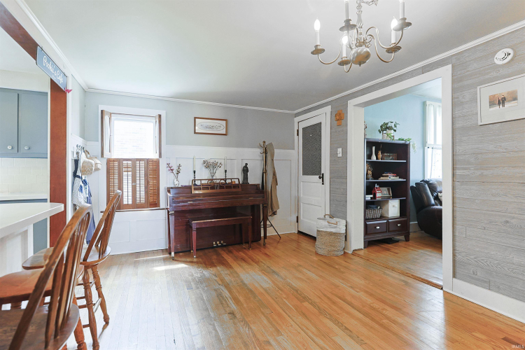 Listing Image 14