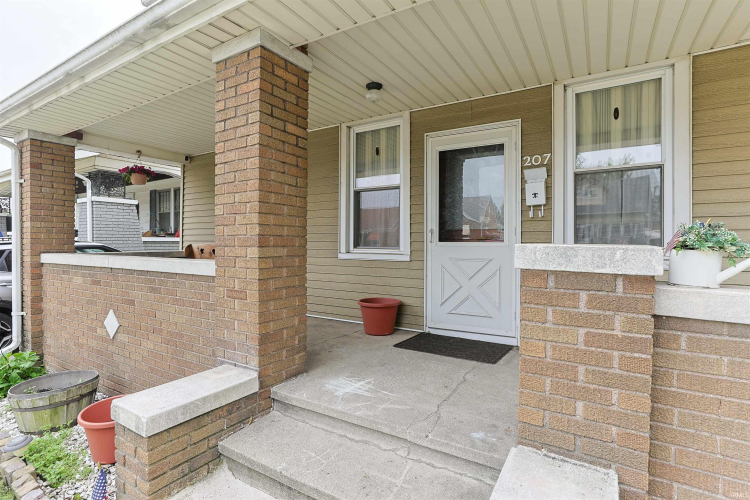 Listing Image 3