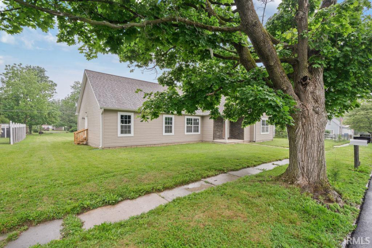Listing Image 23