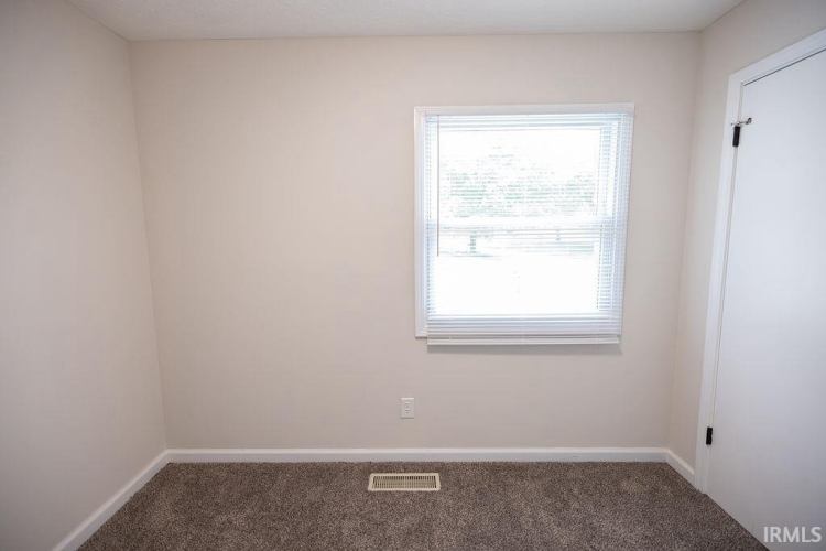 Listing Image 24