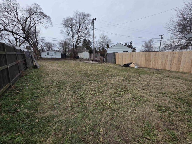 Listing Image 9