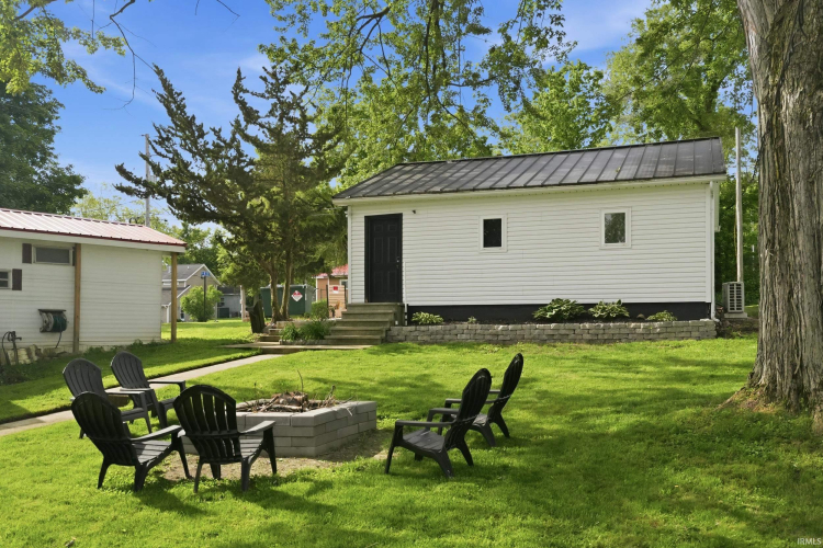 Listing Image 18
