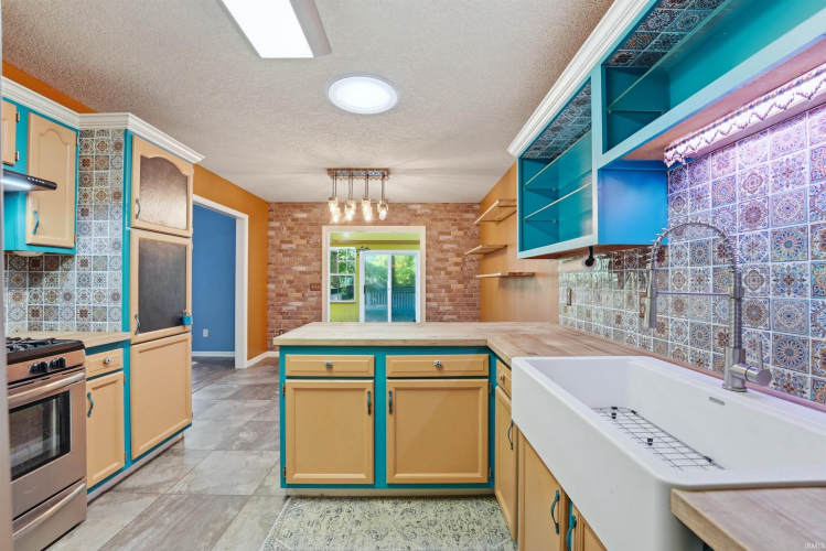 Listing Image 19