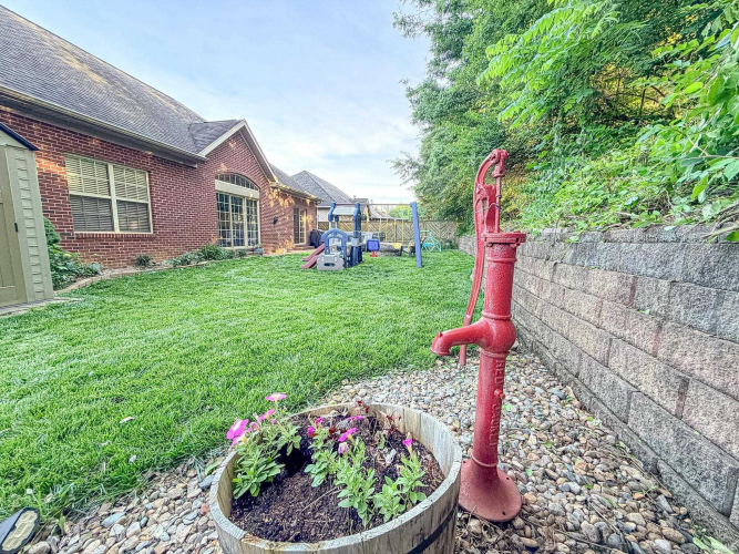 Listing Image 36
