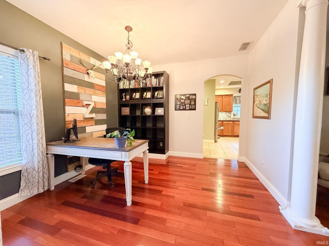 Listing Image 5