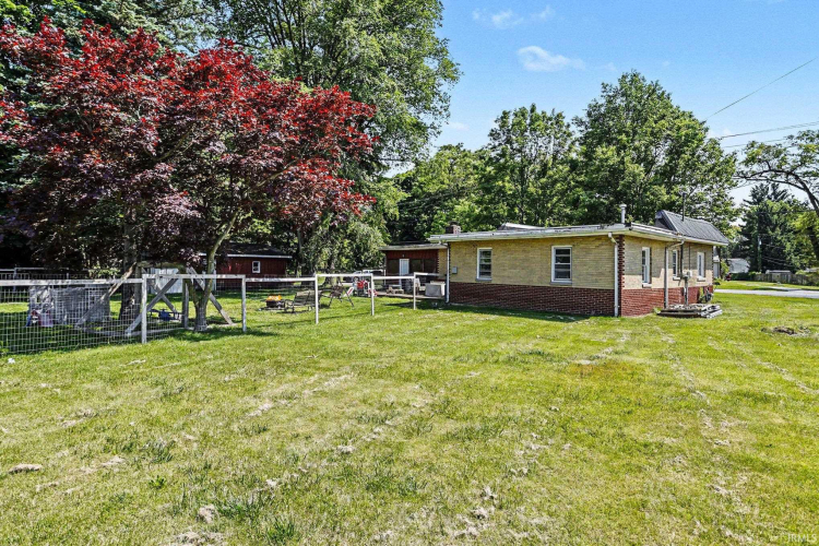 Listing Image 25