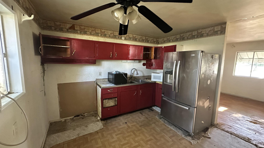 Listing Image 9