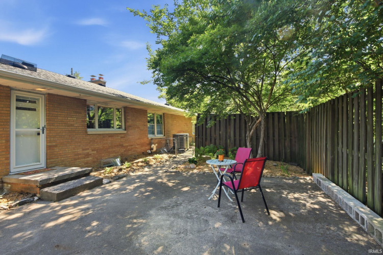 Listing Image 29