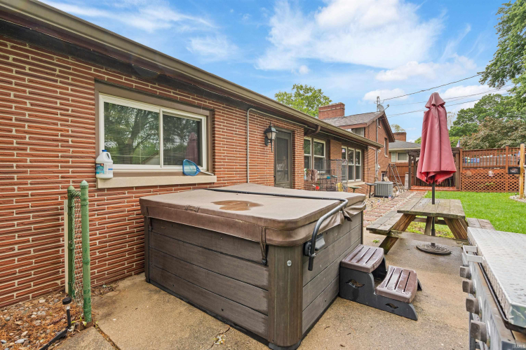 Listing Image 20