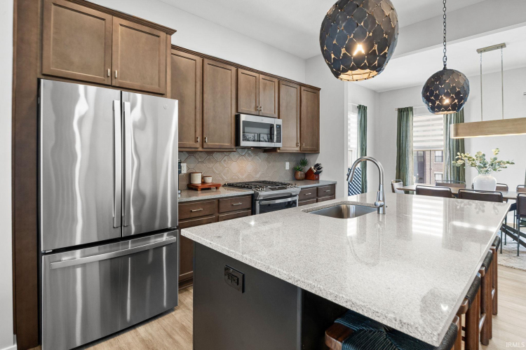 Listing Image 15