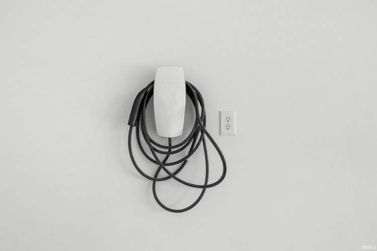 Listing Image 32