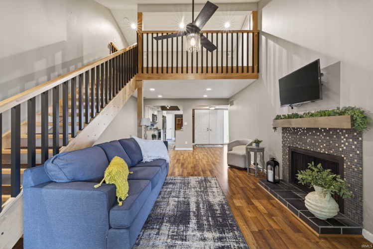 Listing Image 10