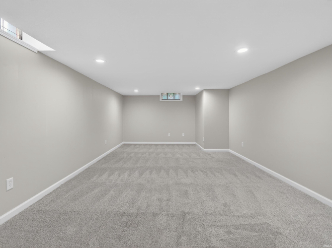 Listing Image 27