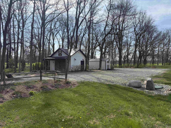 Listing Image 12