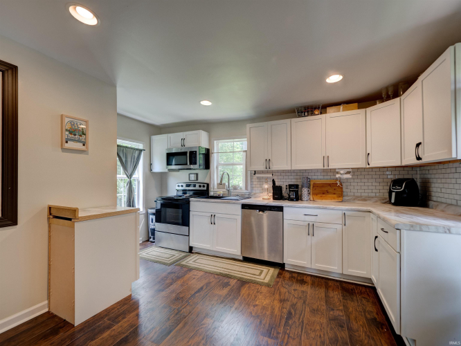 Listing Image 13