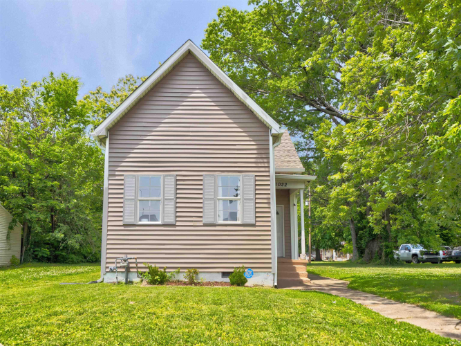 Listing Image 4