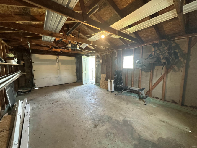 Listing Image 9