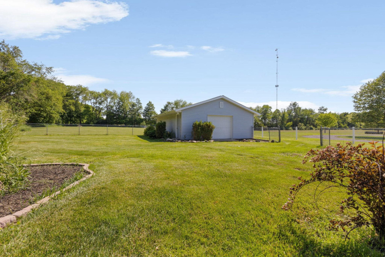 Listing Image 32