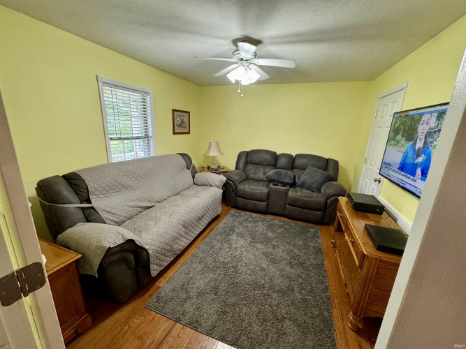 Listing Image 14
