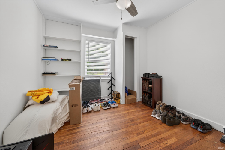 Listing Image 17