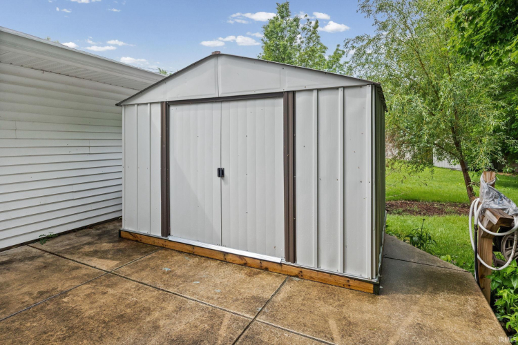 Listing Image 24