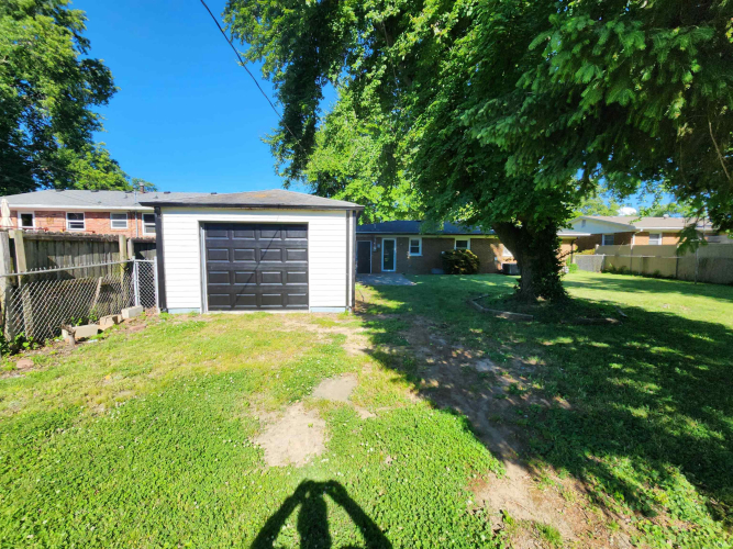 Listing Image 16