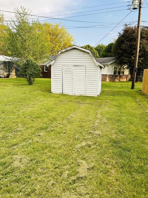 Listing Image 3
