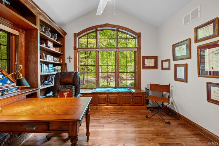 Listing Image 14