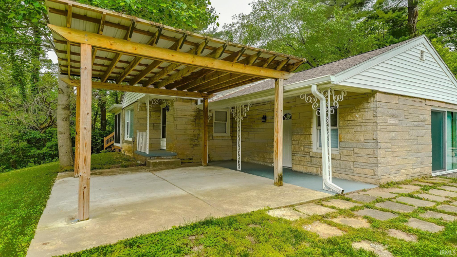 Listing Image 5
