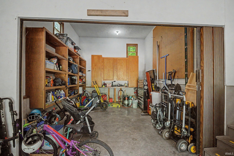 Listing Image 36
