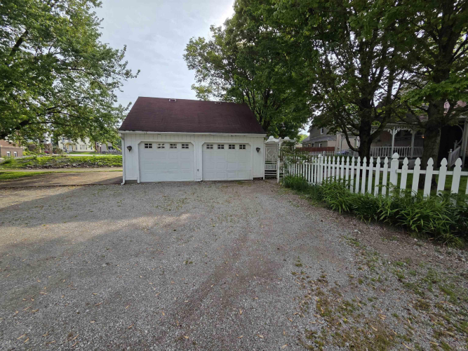 Listing Image 24