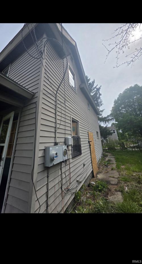 Listing Image 9