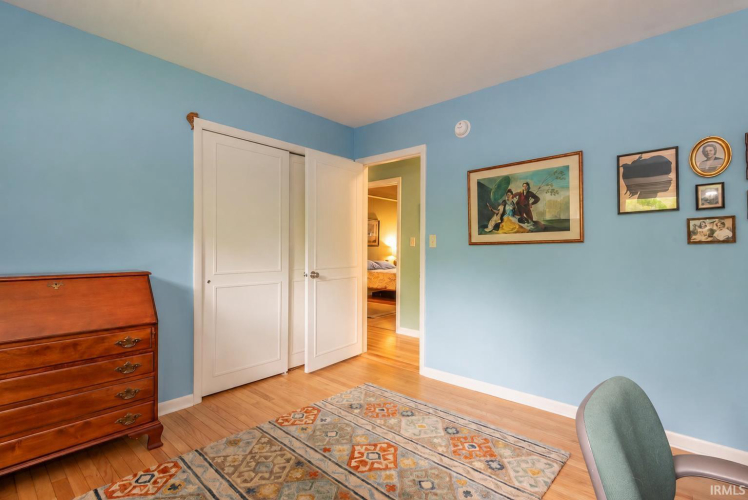 Listing Image 17