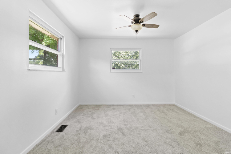 Listing Image 29