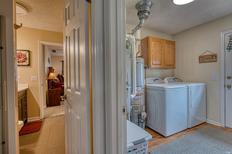 Listing Image 18