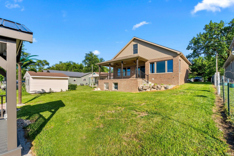 Listing Image 9