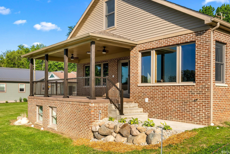 Listing Image 10